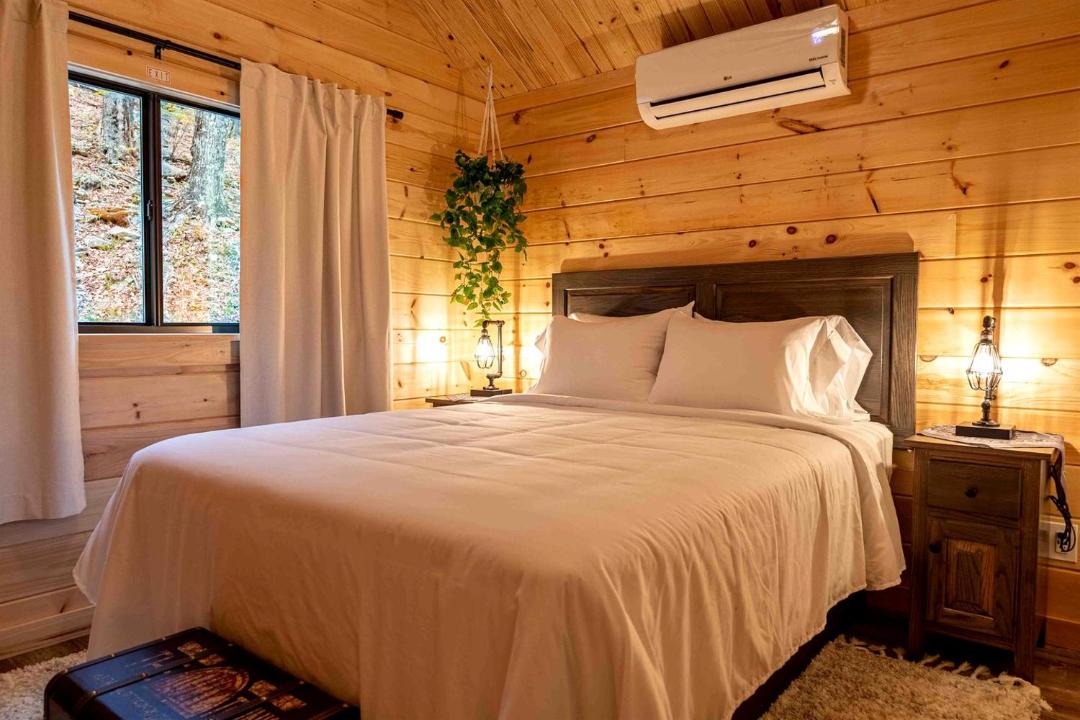 Photo of Bedroom in Allegheny Mountains