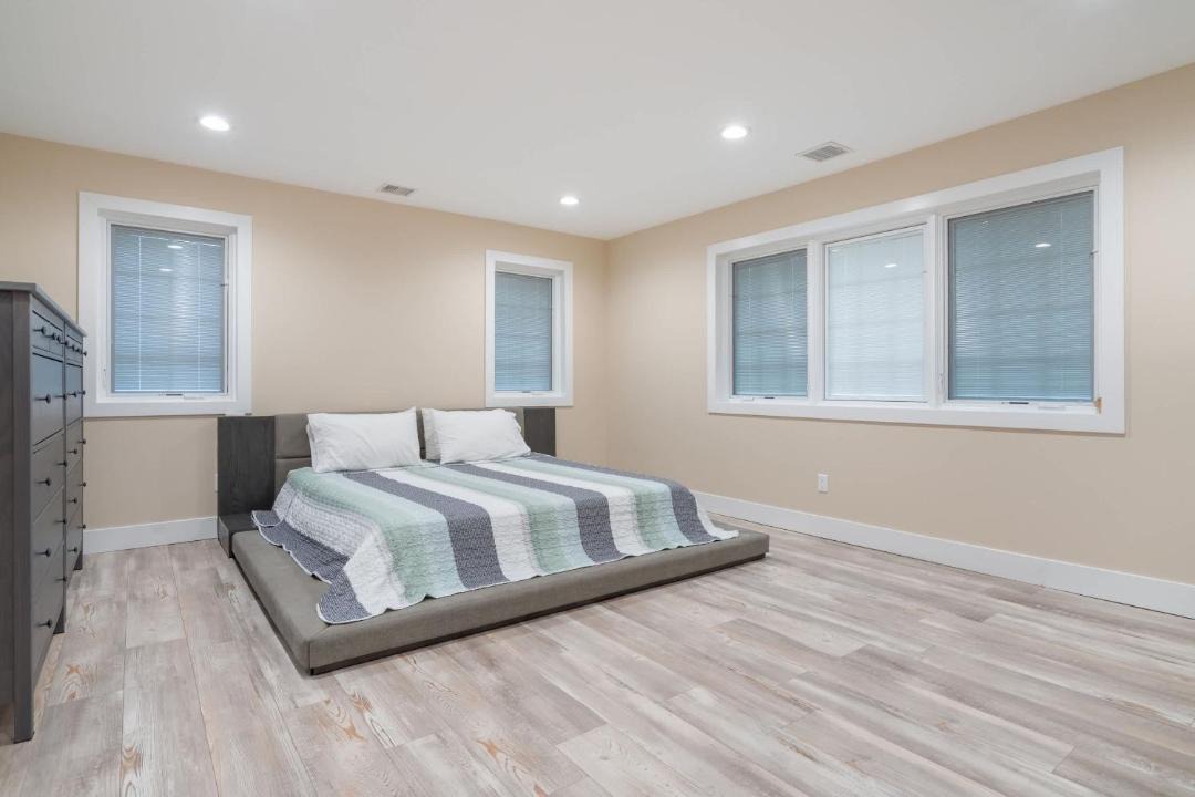 Photo of Bedroom in Old Bethpage