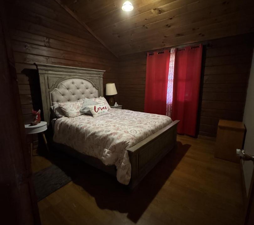 Photo of Bedroom in McArthur