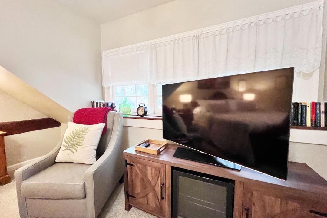 Photo of Livingroom in Newfane