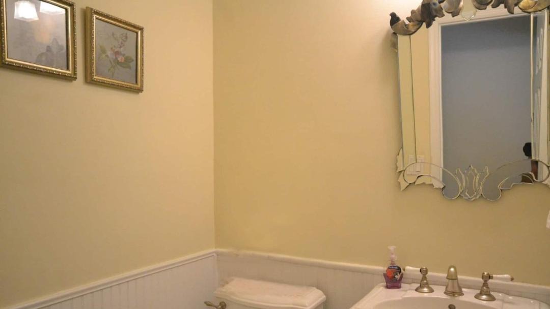 Photo of Bathroom in Shinnecock Hills