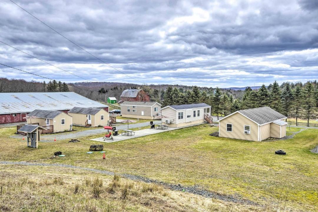 Photo of Buildings in Pleasant Mount