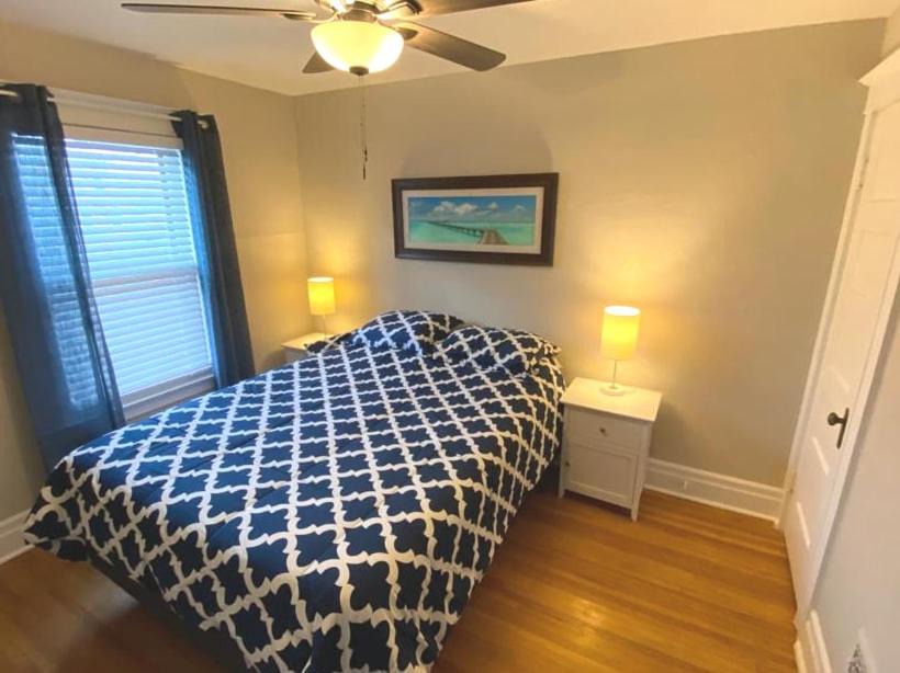 Photo of Bedroom in Downtown Niagara Falls