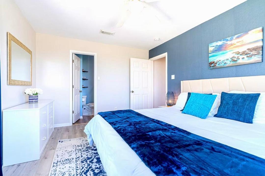 Photo of Bedroom in Surfside Beach