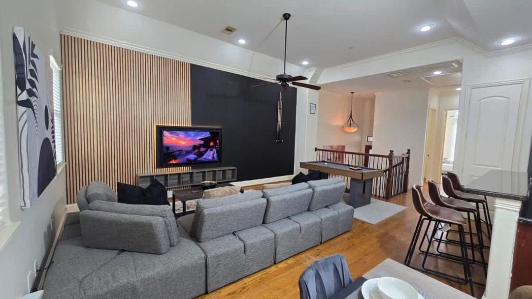 Photo of Livingroom in Woodlake - Briar Meadow
