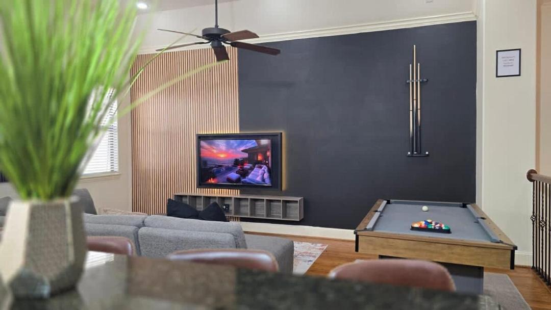 Photo of Livingroom in Woodlake - Briar Meadow