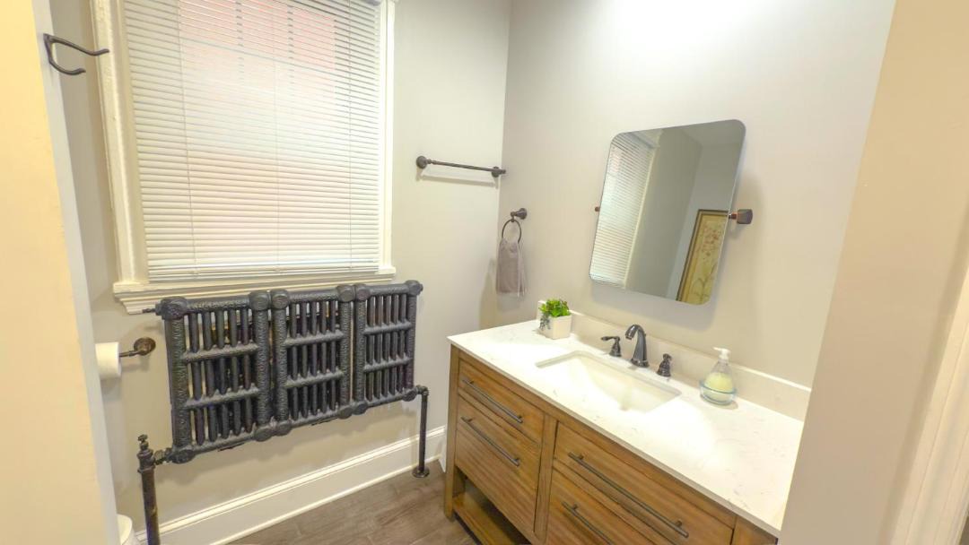 Photo of Bathroom in Albany