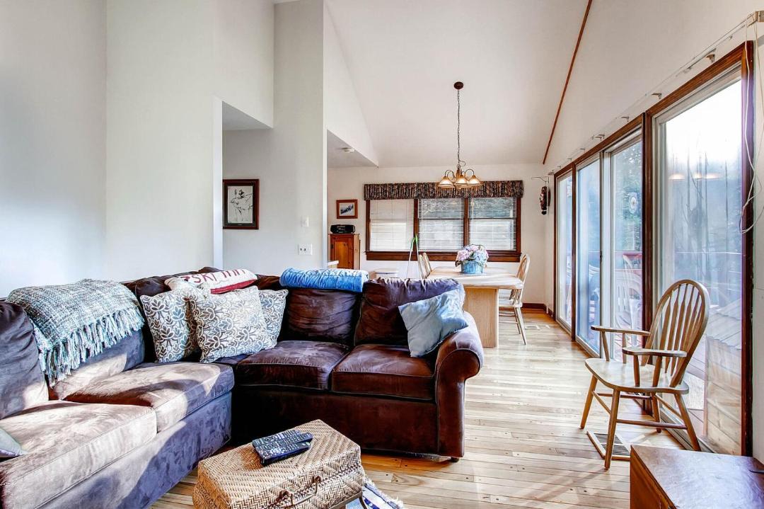 Photo of Livingroom in Pittsfield