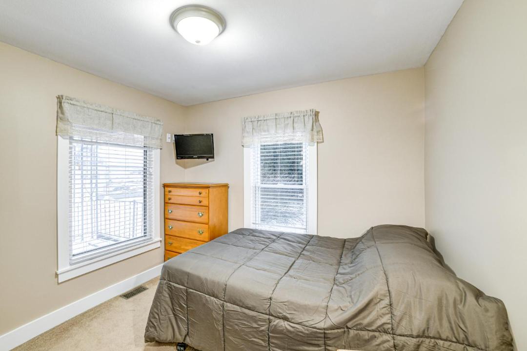 Photo of Bedroom in Munsons Corners