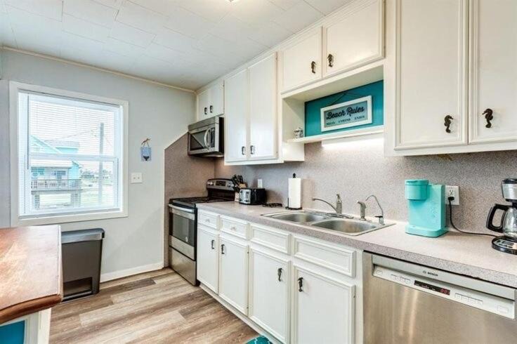 Photo of Kitchen in Surfside Beach