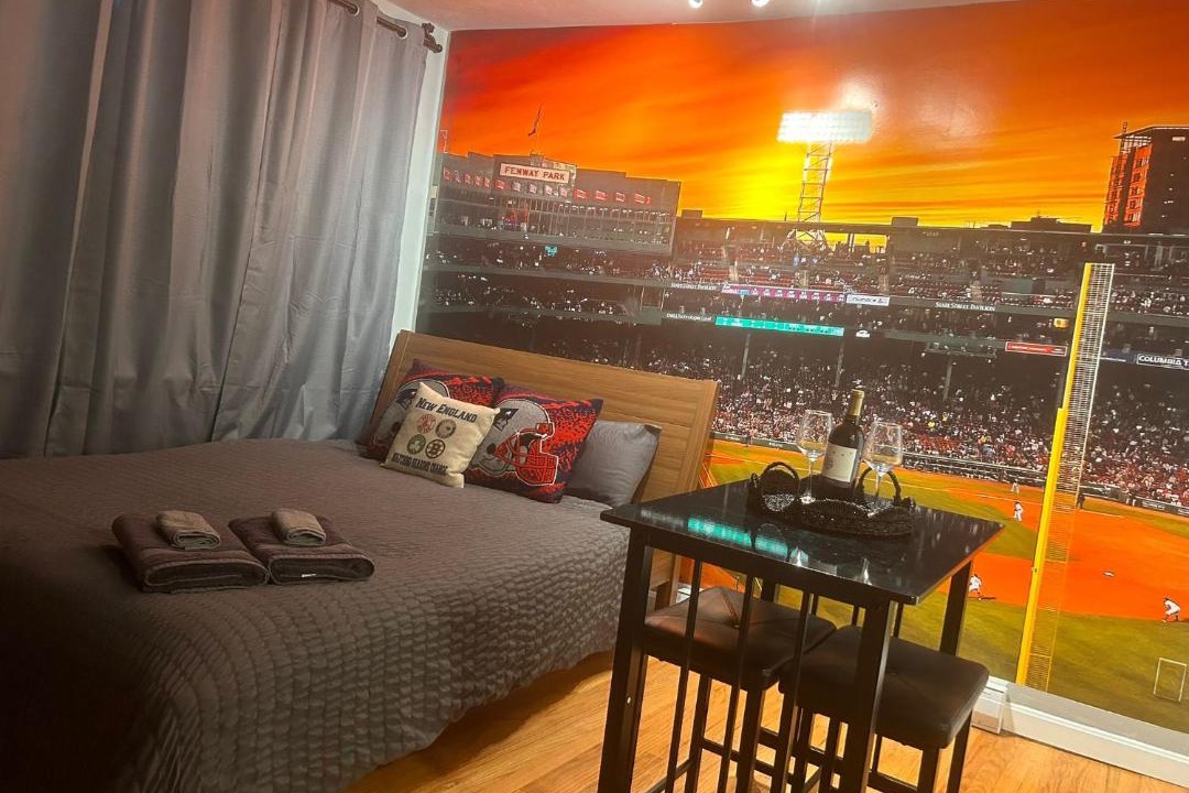 Photo of Bedroom in Theatre District