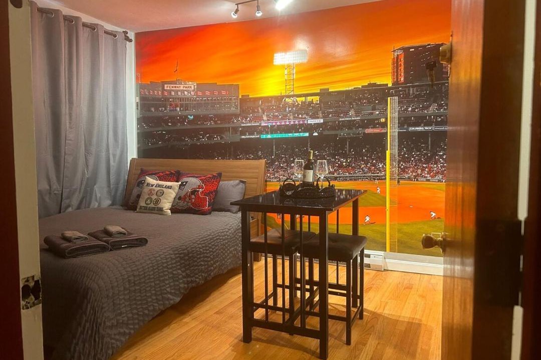 Photo of Bedroom in Theatre District