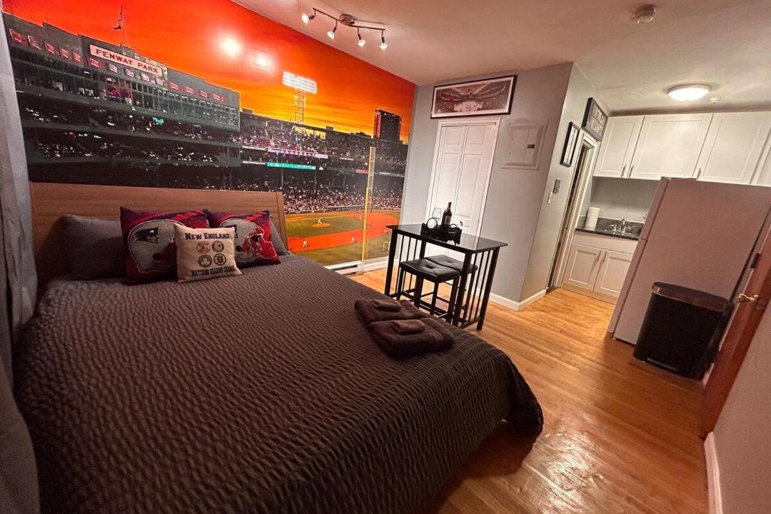 Photo of Bedroom in Theatre District