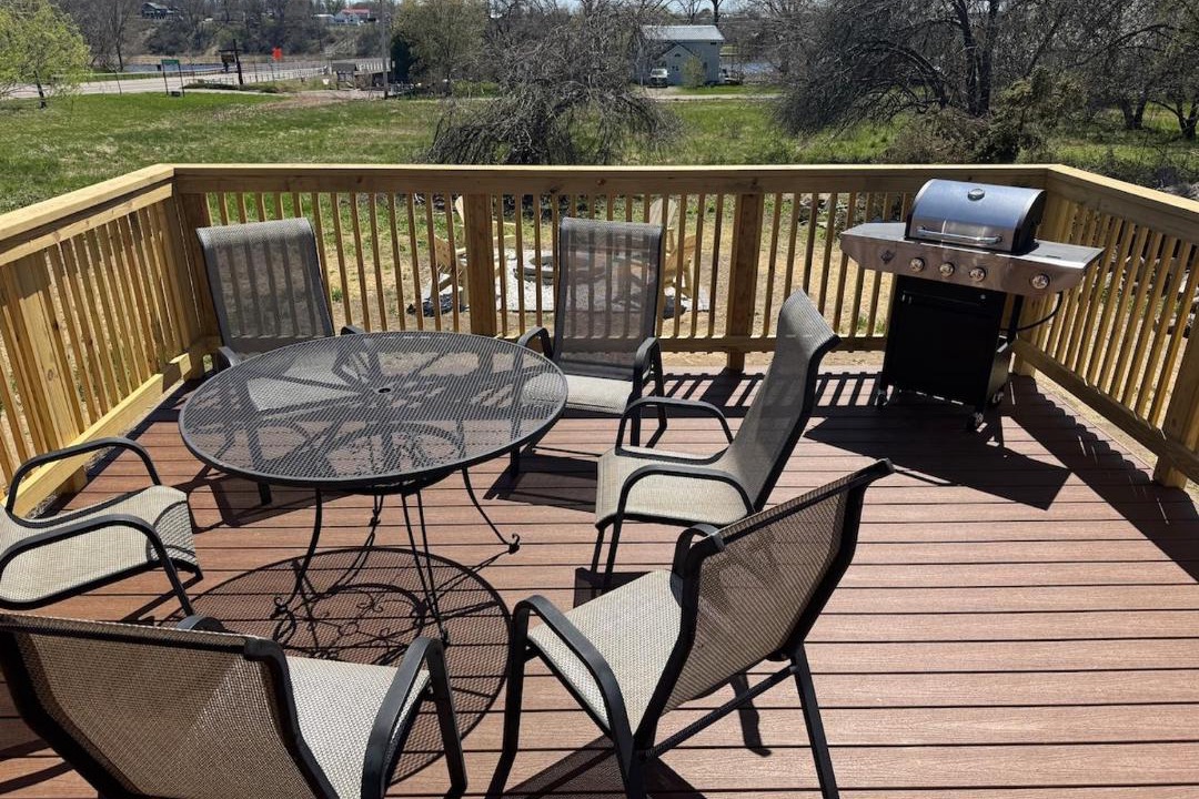 Photo of Patio Balcony in Port Ontario