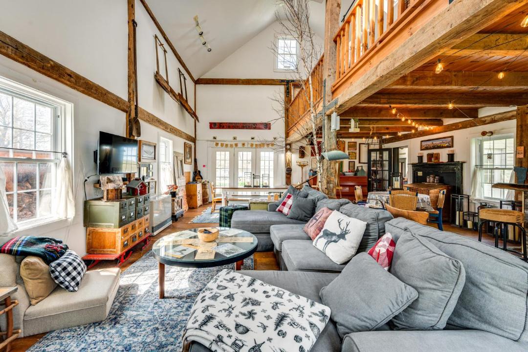 Photo of Livingroom in Irasburg