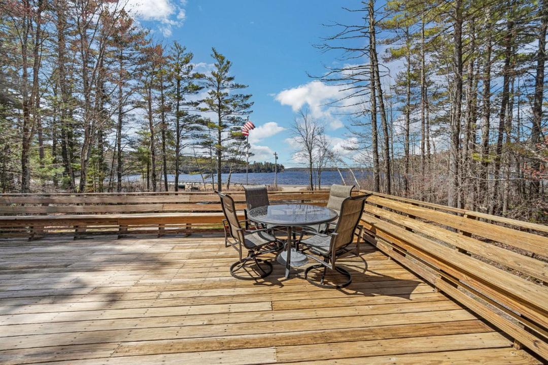 Photo of Patio Balcony in Center Tuftonboro