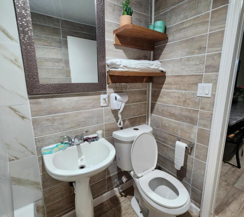 Photo of Bathroom in Niagara Falls