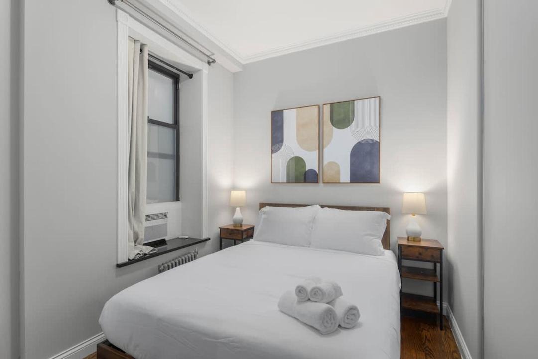 Photo of Bedroom in Manhattan Valley