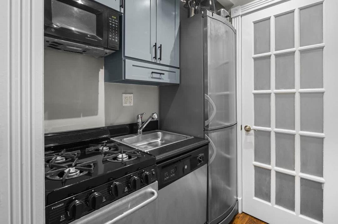 Photo of Kitchen in Ukrainian Village