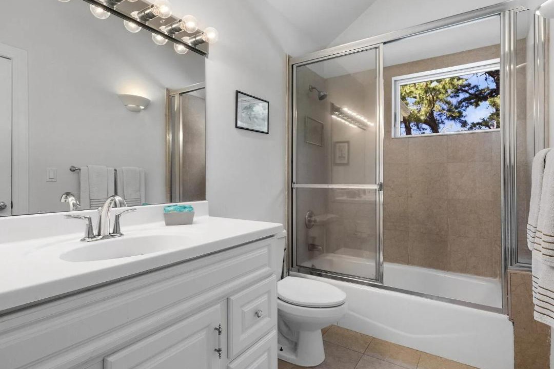 Photo of Bathroom in Shinnecock Hills