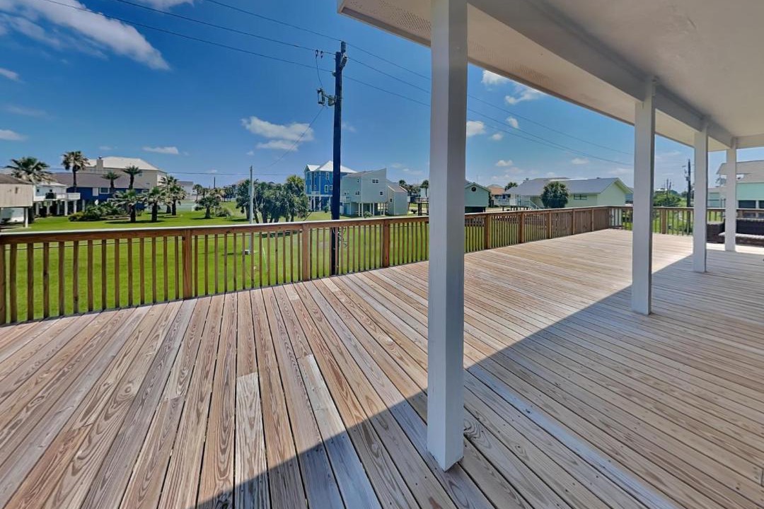 Photo of Patio Balcony in Pirates Beach