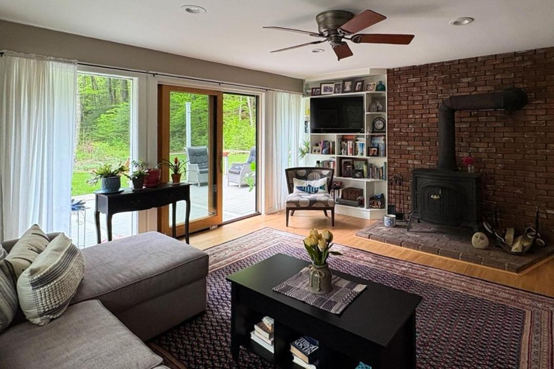 Photo of Livingroom in Newfane