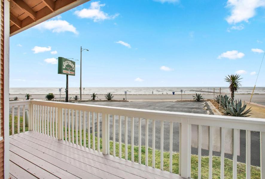 Photo of Patio Balcony in San Jacinto