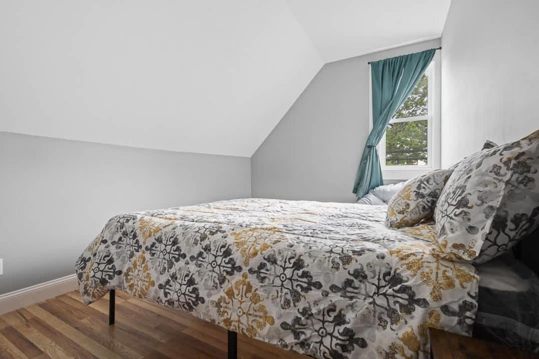 Photo of Bedroom in Niagara Falls