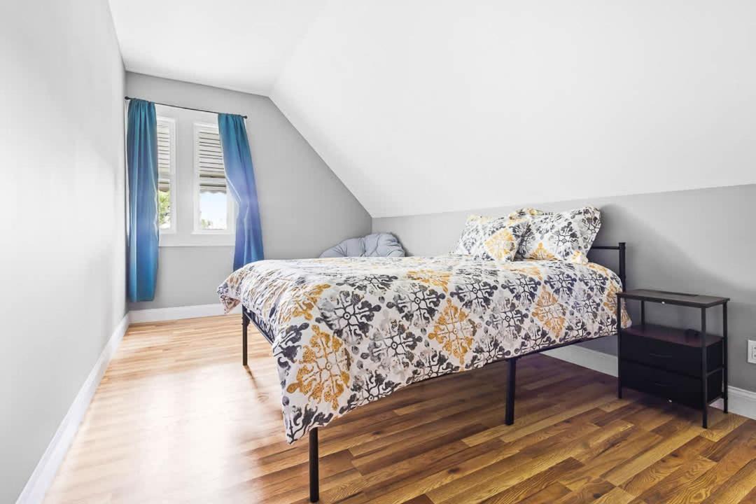 Photo of Bedroom in Niagara Falls