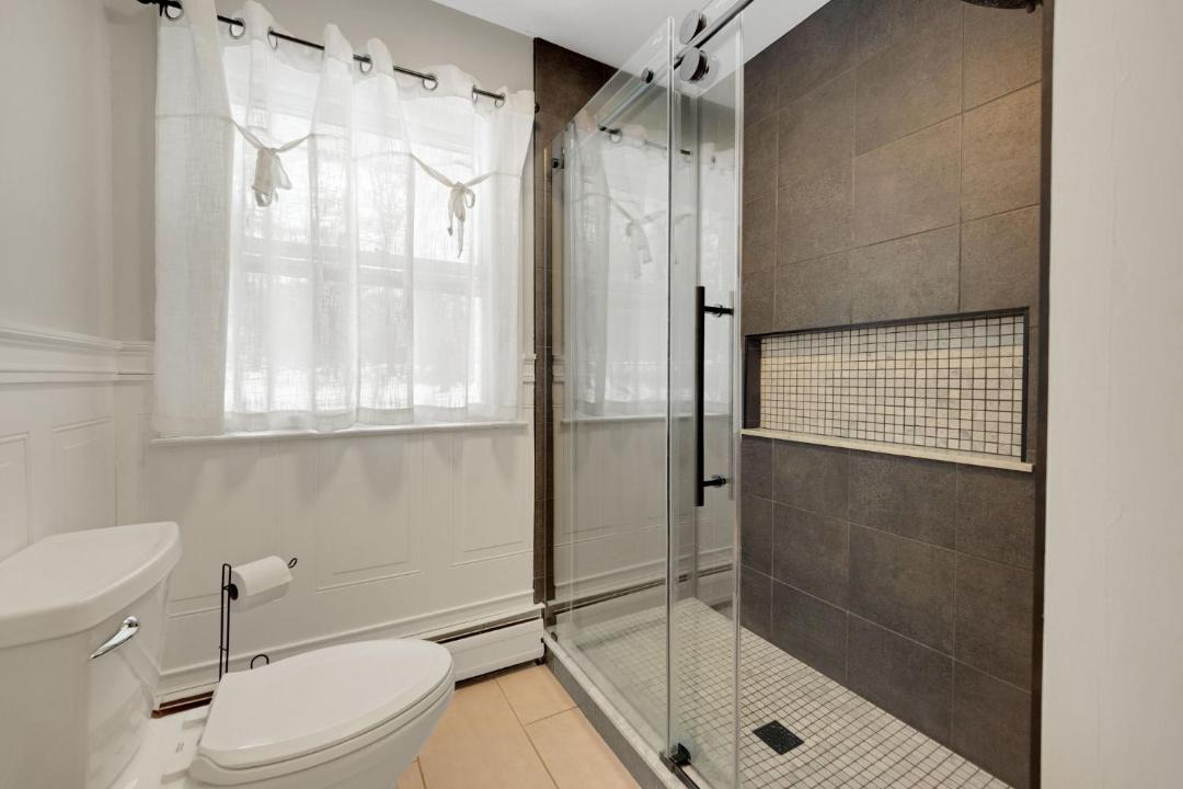 Photo of Bathroom in Melvin Village