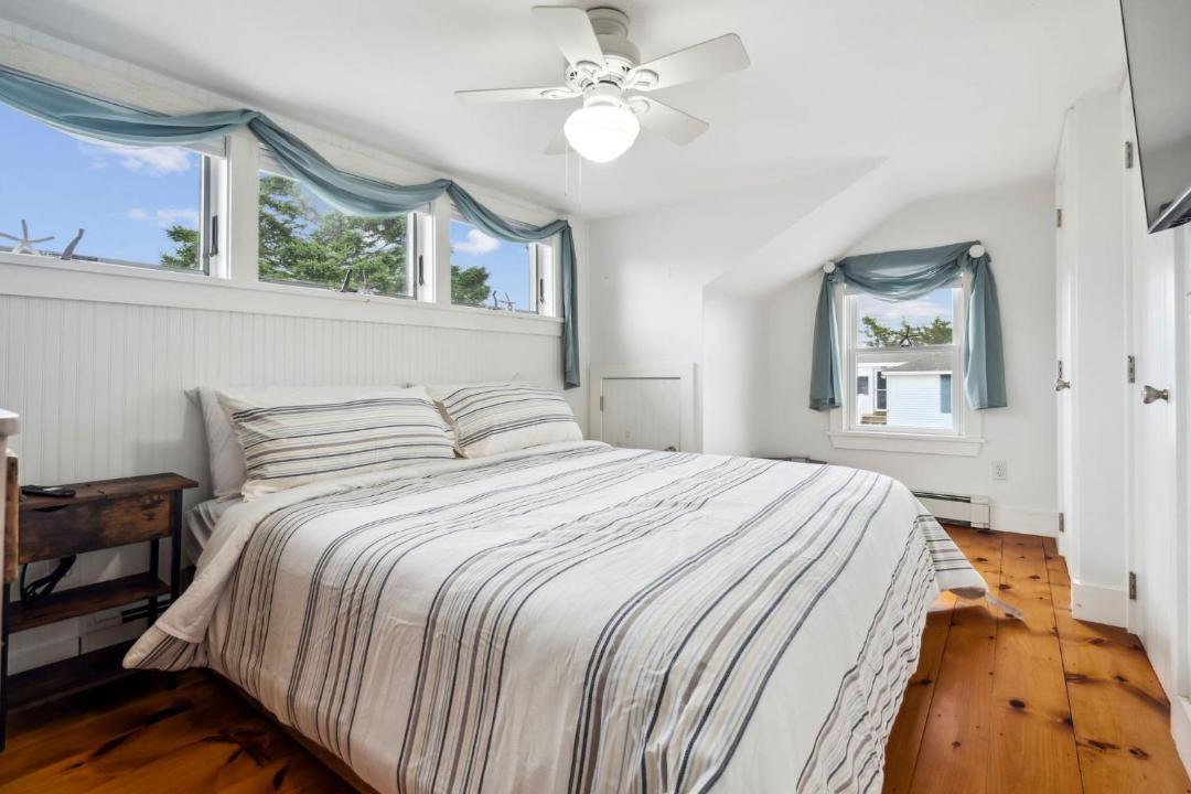 Photo of Bedroom in Newburyport