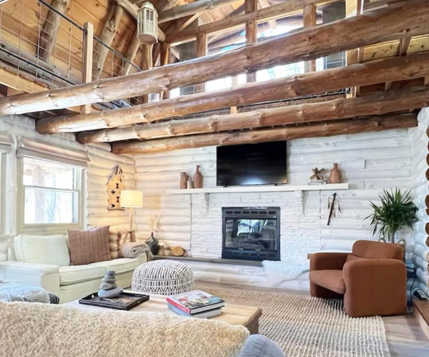 Photo of Livingroom in Ashland