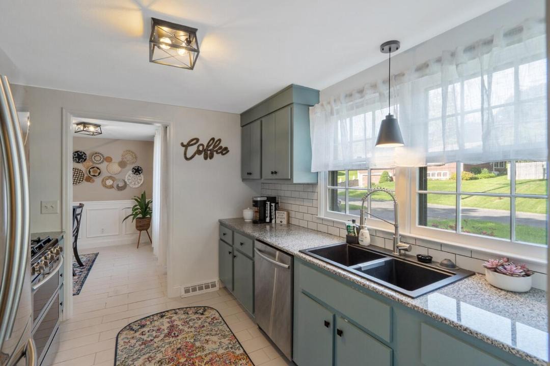 Photo of Kitchen in Eastside