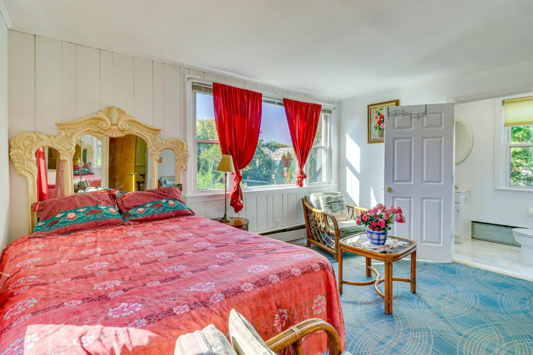 Photo of Bedroom in Wheaton-Glenmont