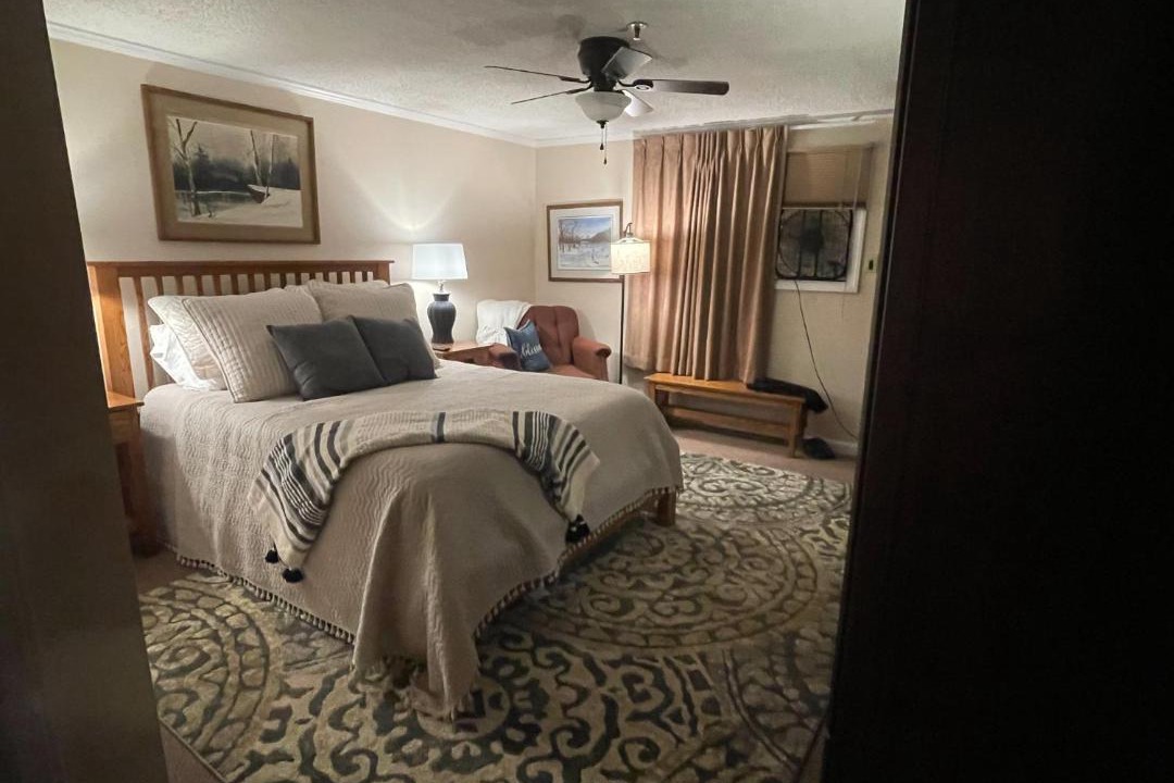 Photo of Bedroom in Snowshoe