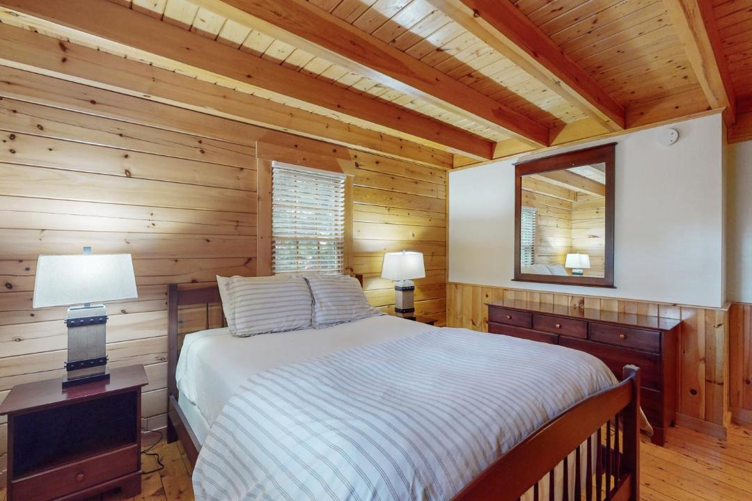 Photo of Bedroom in Northport