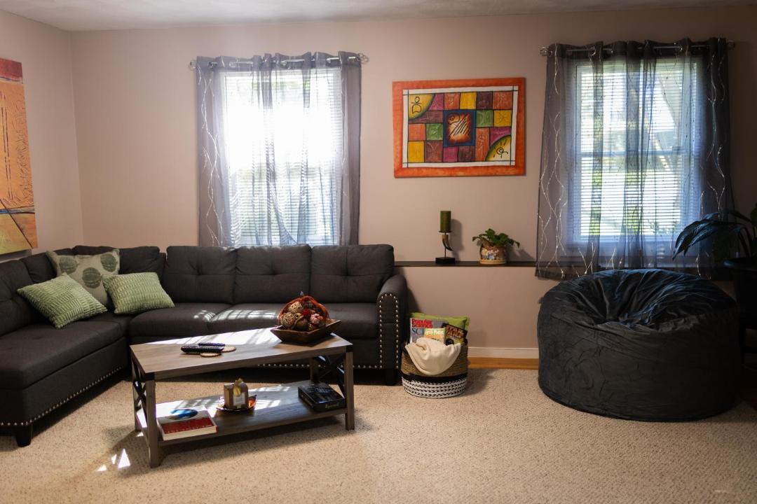 Photo of Livingroom in Woburn