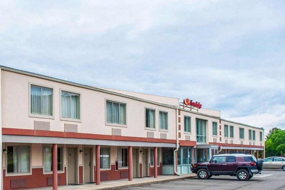 Photo of Buildings in Big Flats Airport