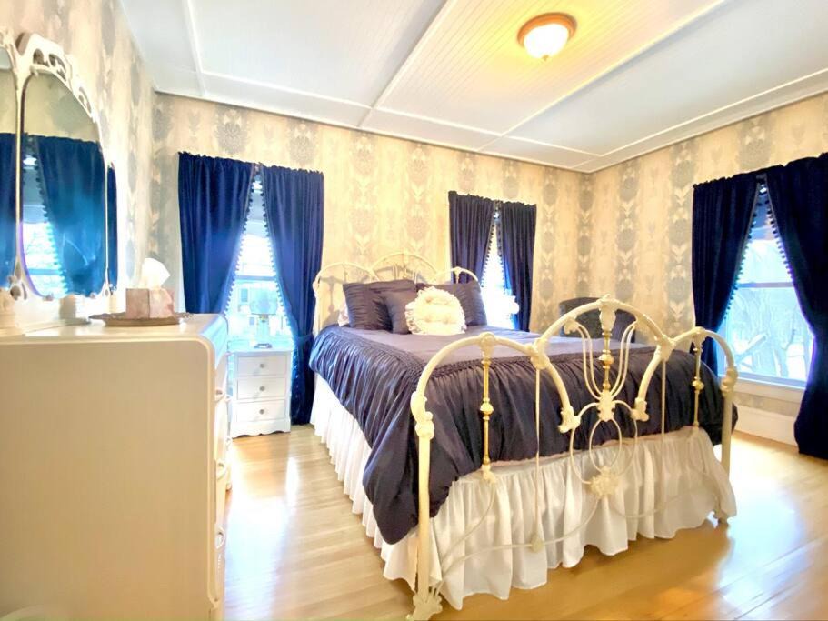 Photo of Bedroom in Bartlett