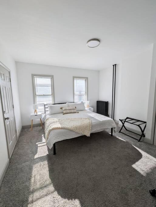 Photo of Bedroom in Stockade Historic District