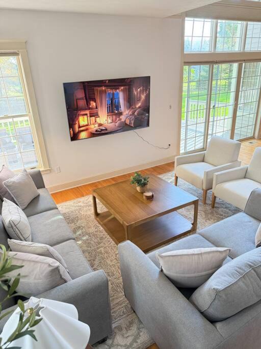 Photo of Livingroom in Ithaca