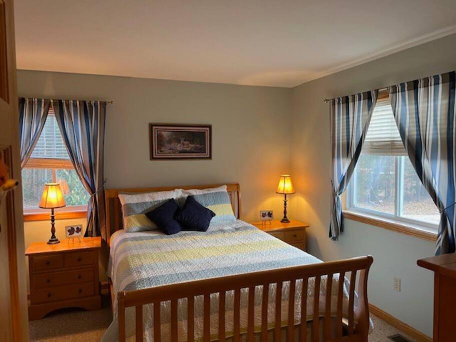 Photo of Bedroom in Moultonborough