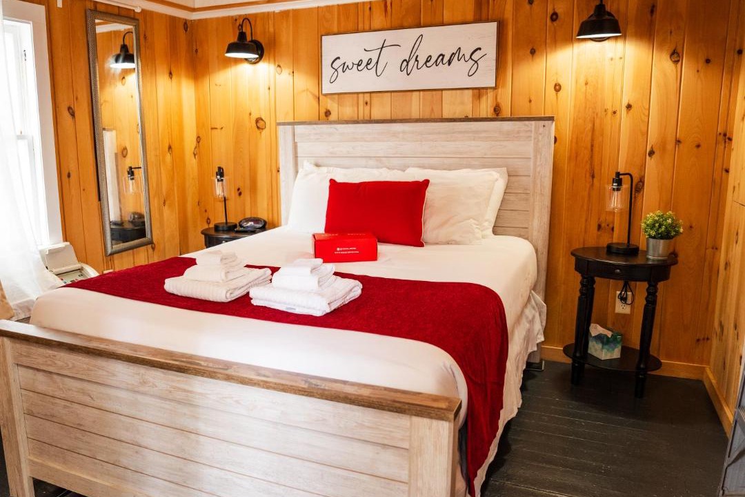 Photo of Bedroom in Wolfeboro