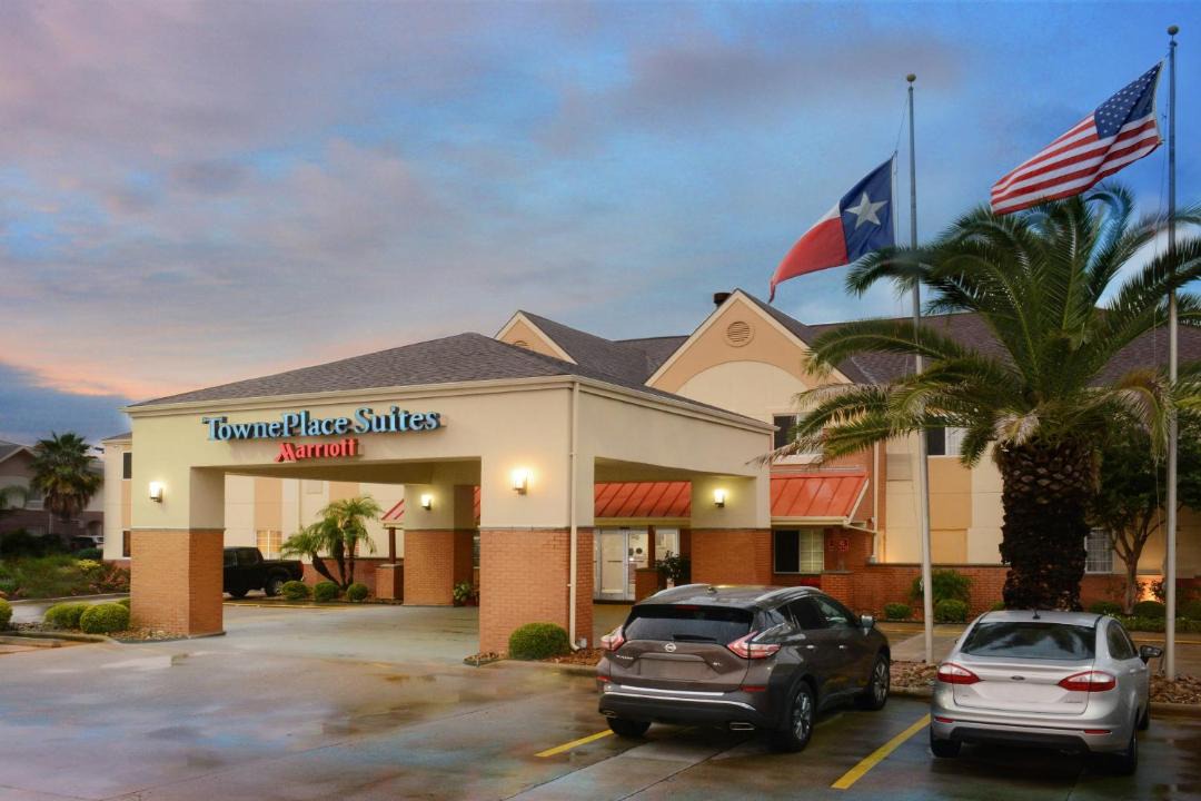 Photo of Others in Clute