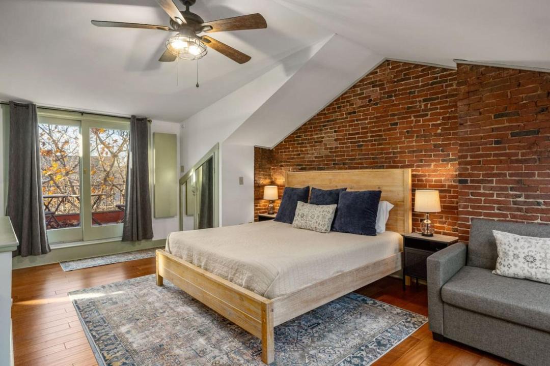 Photo of Bedroom in Newburyport
