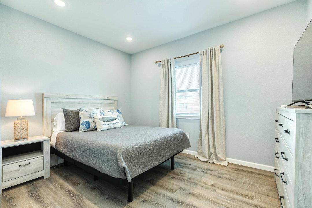 Photo of Bedroom in Surfside Beach