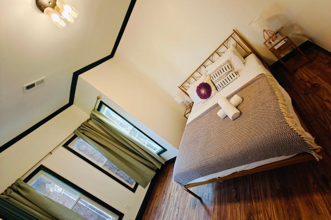 Photo of Bedroom in Downtown Niagara Falls