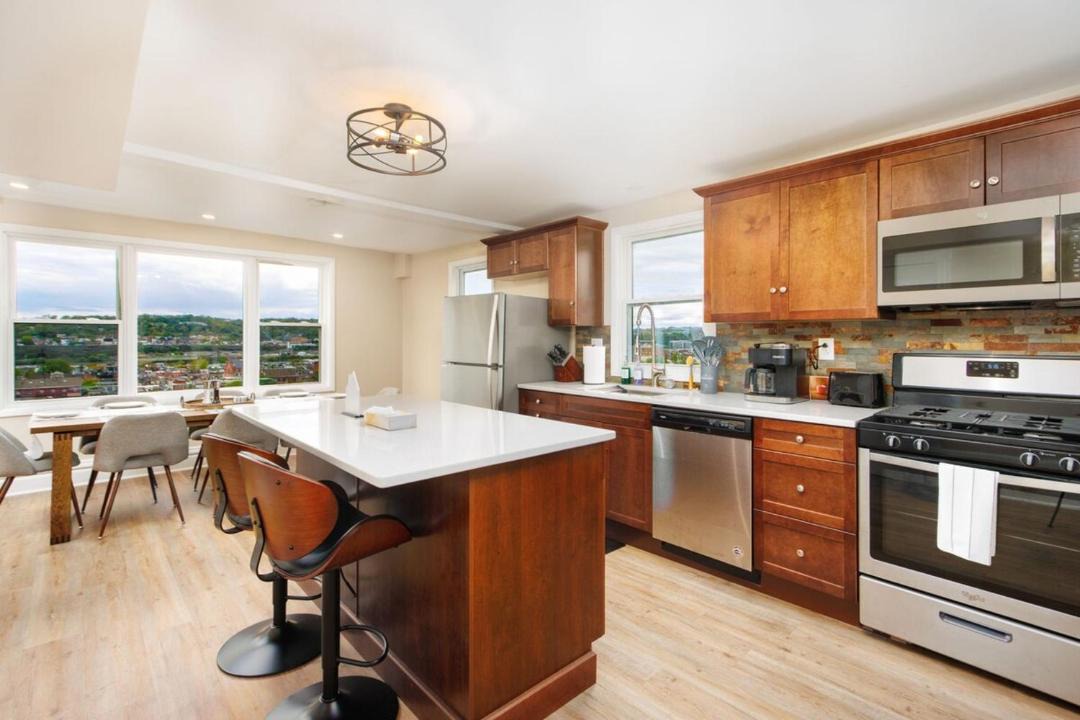 Photo of Kitchen in South Side Slopes