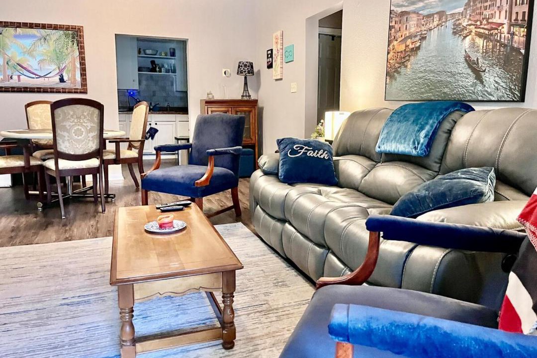 Photo of Livingroom in Texas City