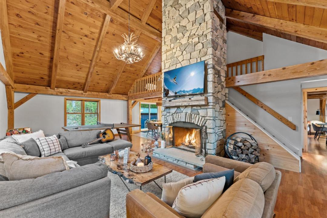 Photo of Livingroom in Ellicottville